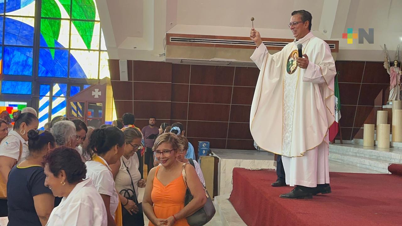 Celebran misa para los maestros en catedral de San José