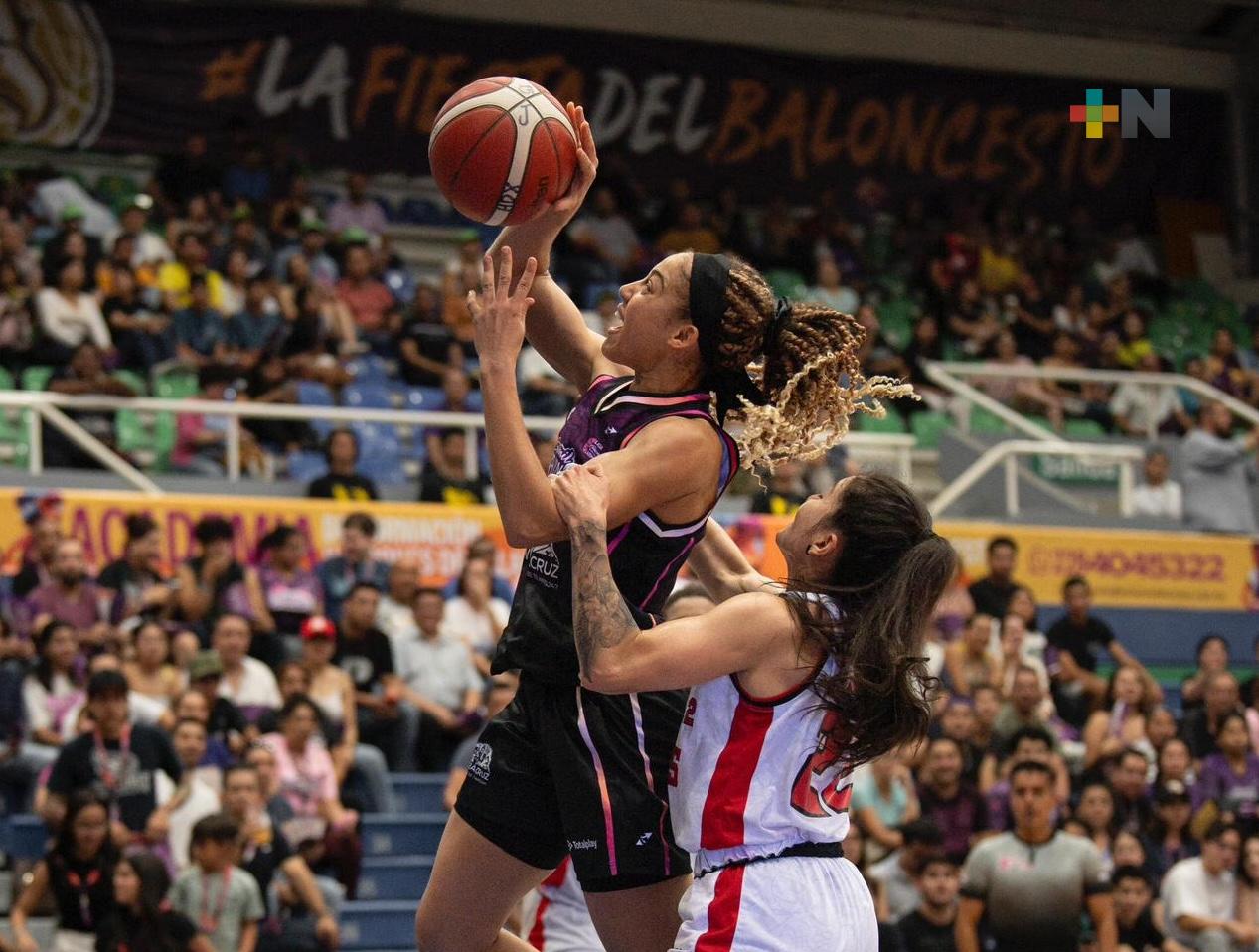 Halcones de Xalapa Femenil supera a las Rojas y gana el primer capítulo del Clásico