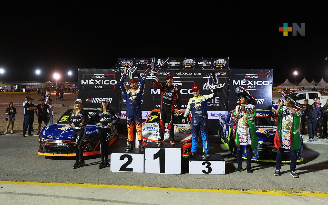 Xavi Razo iluminó la noche de Chihuahua en NASCAR México