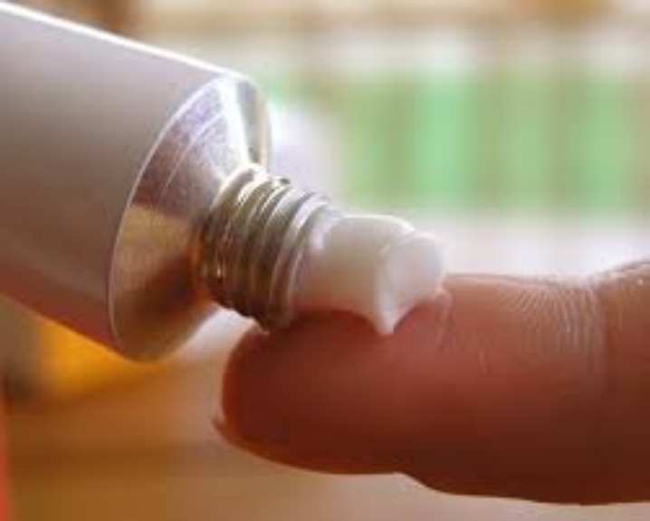 Cofepris alerta sobre venta ilegal de pomadas y cremas “antiinflamatorias”