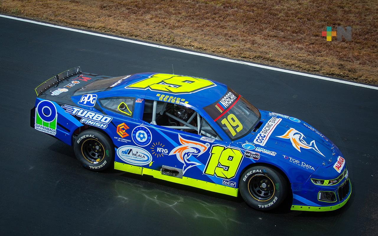Rodrigo Rejón al Dorado Speedway por la nocturna de NASCAR México Series