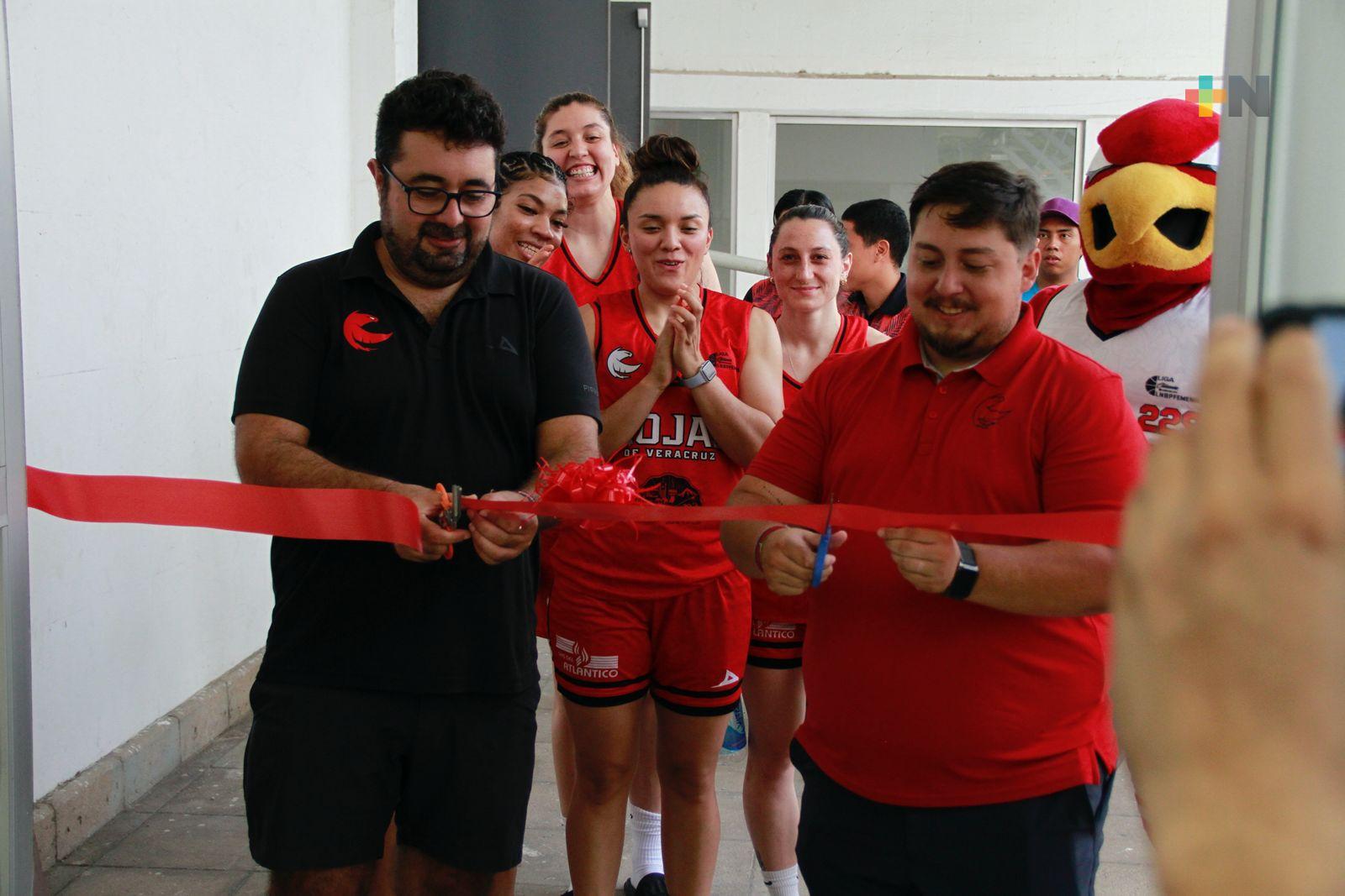 Halcones Rojos inaugura clínica de fisioterapia en el Auditorio Benito Juárez