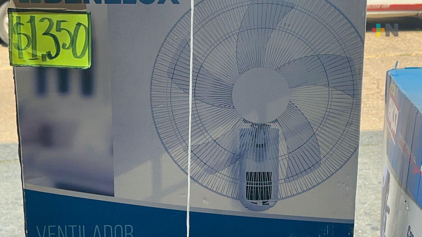 Aprovechando el calor, comerciantes aumentan costo de ventiladores hasta 50 por ciento