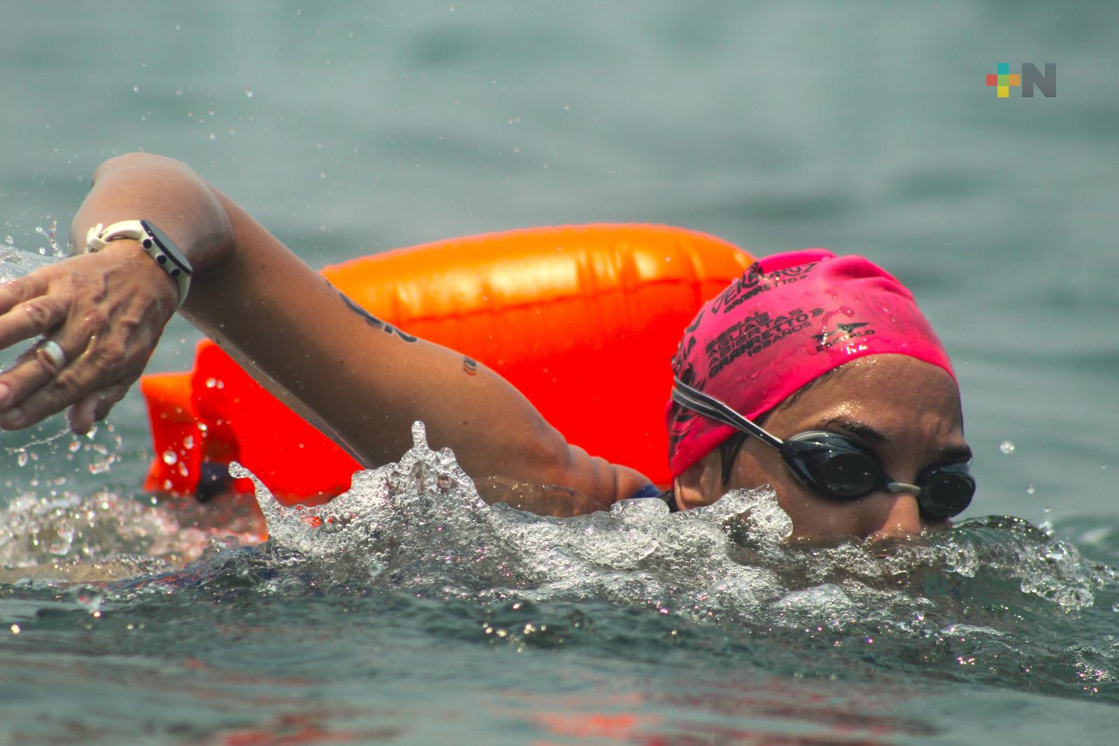 Mariana y Missael Hernández conquistan el Gran Retto Aguas Abiertas Veracruz