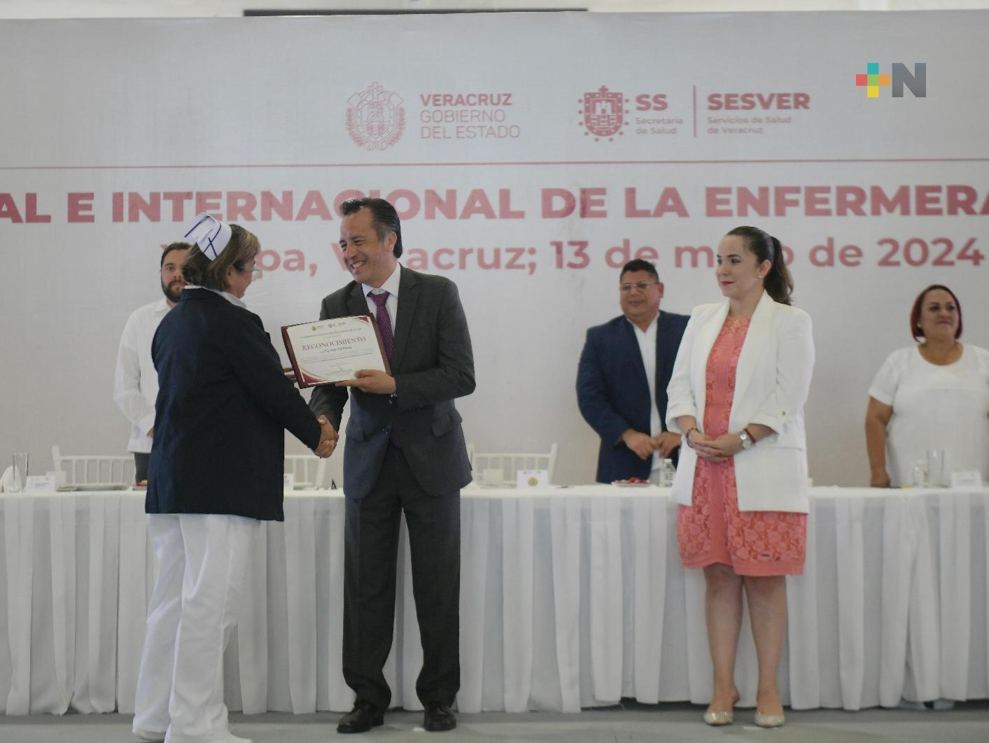 Reconoce Veracruz trayectoria, mérito y profesionalismo de las y los enfermeros