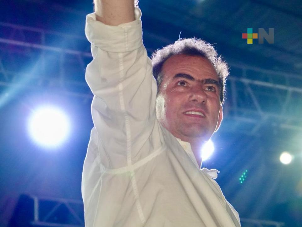 José Francisco Yunes sostuvo encuentro con simpatizantes en Coscomatepec
