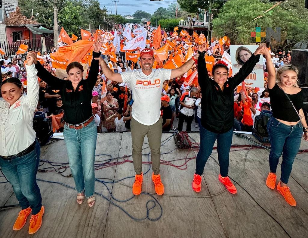Polo Deschamps cerró su campaña en Martínez de la Torre