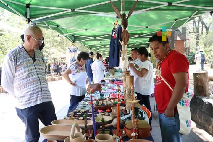 Gastronomía y artesanía de la región totonaca llegarán a Complejo Cultural Los Pinos