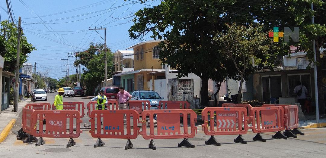 Por mantenimiento en red sanitaria cierran vialidad en Boca del Río