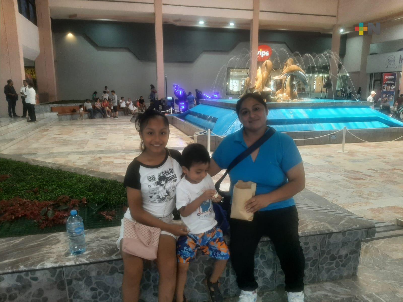 Aun en plena remodelación, turismo llega a Aquarium del Puerto de Veracruz