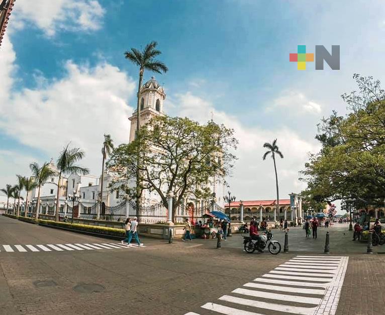 Ambiente diurno cálido y probables lluvias, chubascos y tormentas aisladas en montaña