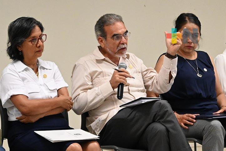 Claridad y estrategia, base para afrontar retos en la UV: Rector