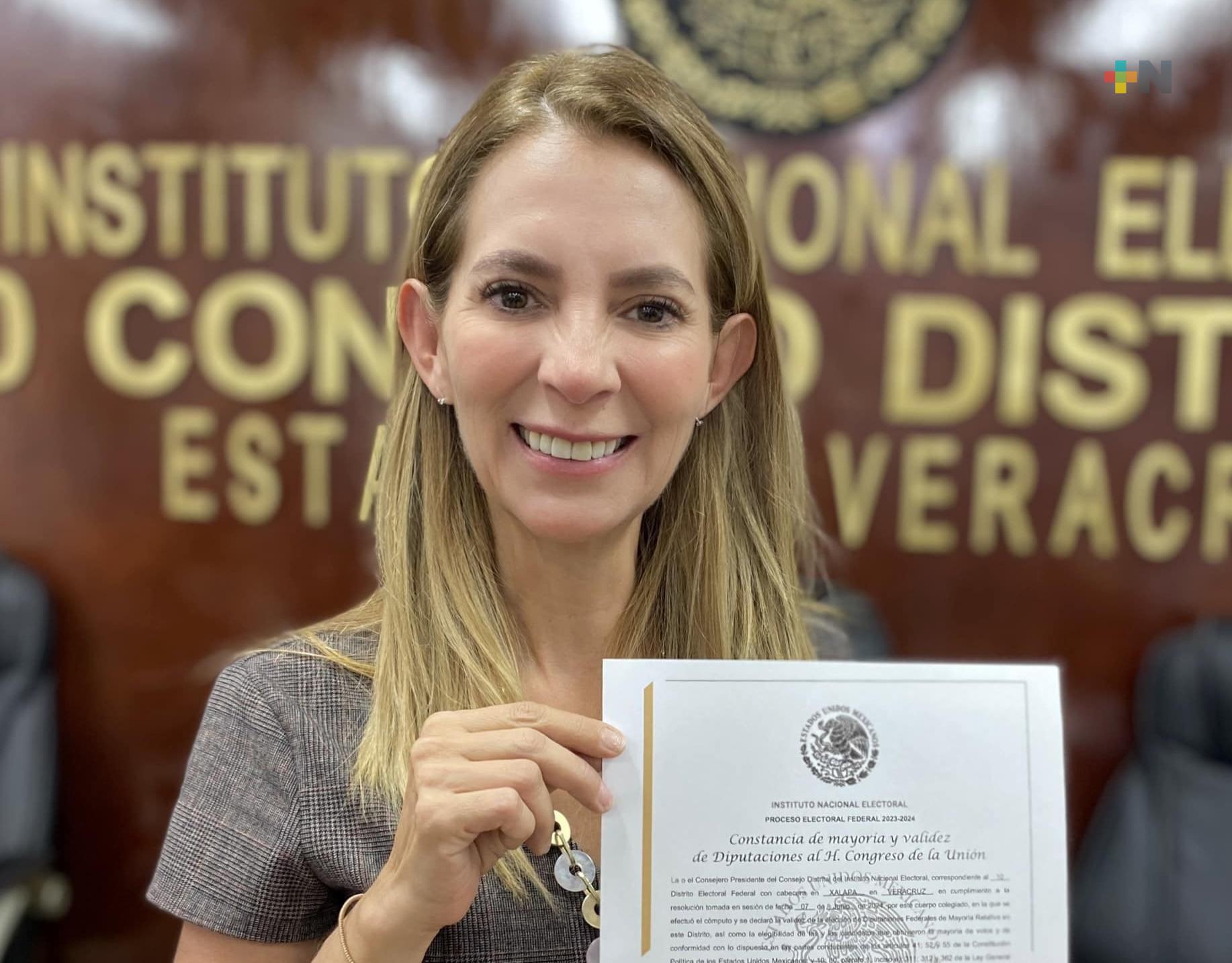 Ana Miriam Ferráez recibe constancia de mayoría en el distrito electoral federal 10