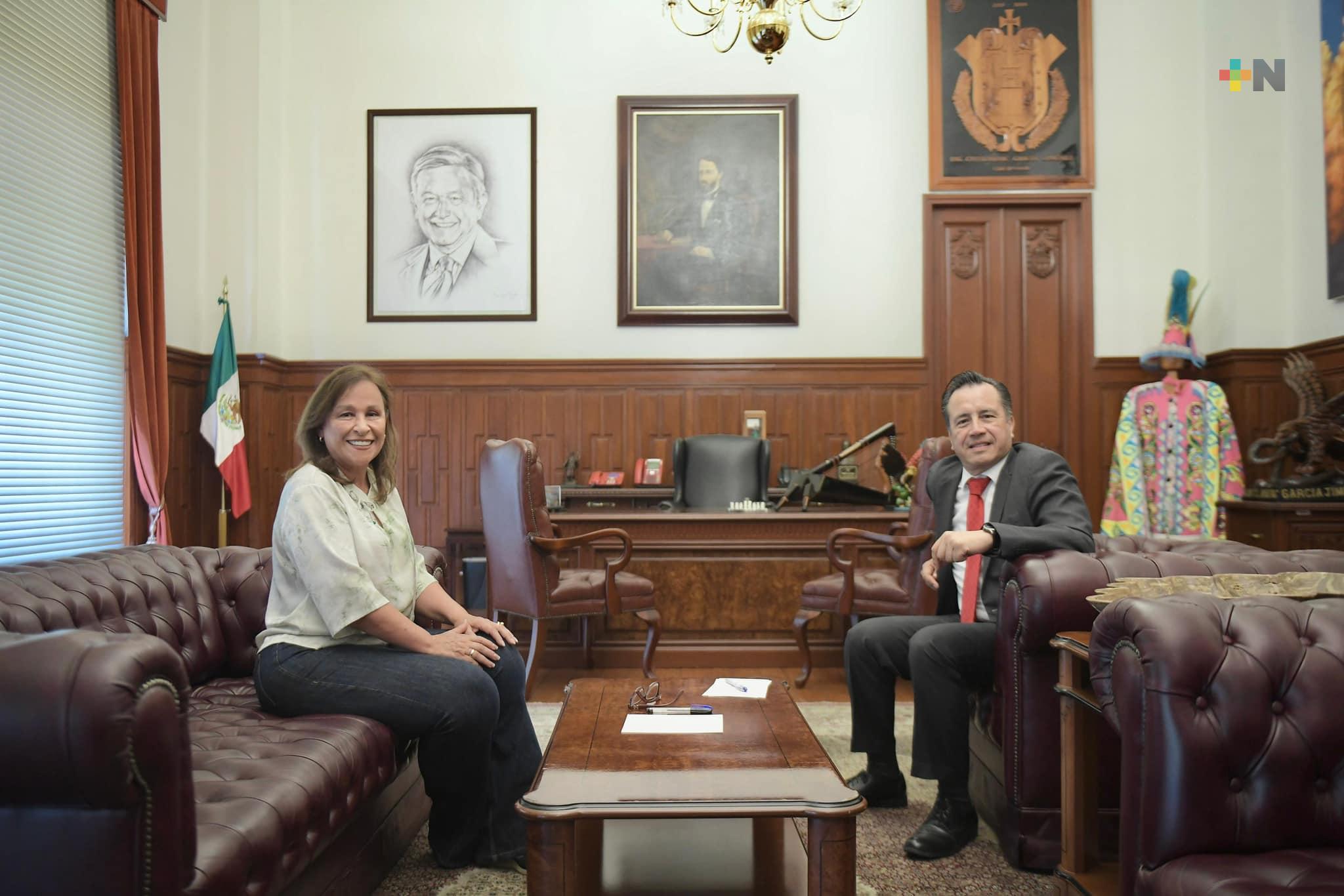 Cuitláhuac García recibe a la gobernadora electa Rocío Nahle, en Palacio de Gobierno