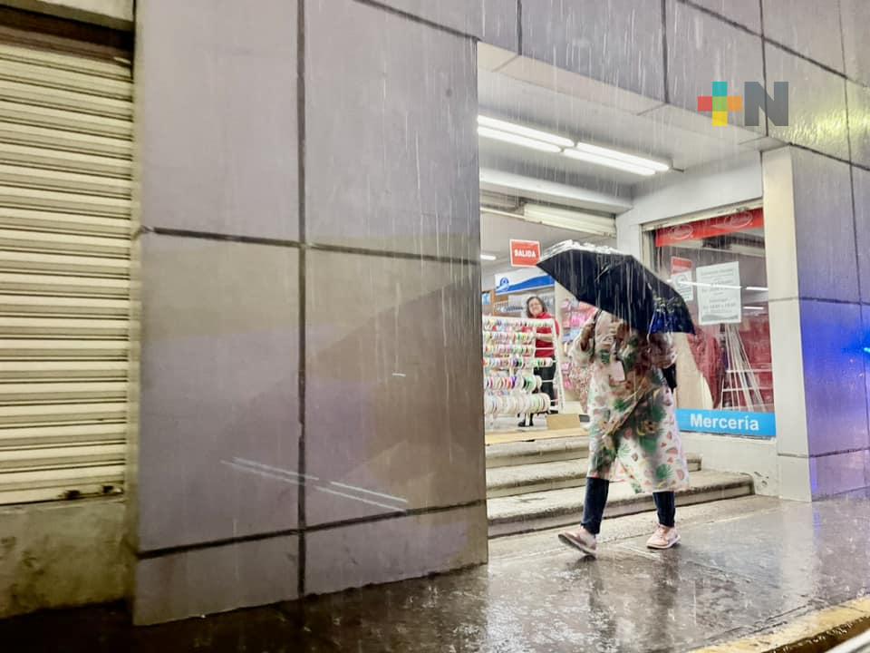 Poco cambio de temperatura con gradual aumento del potencial de lluvias y tormentas