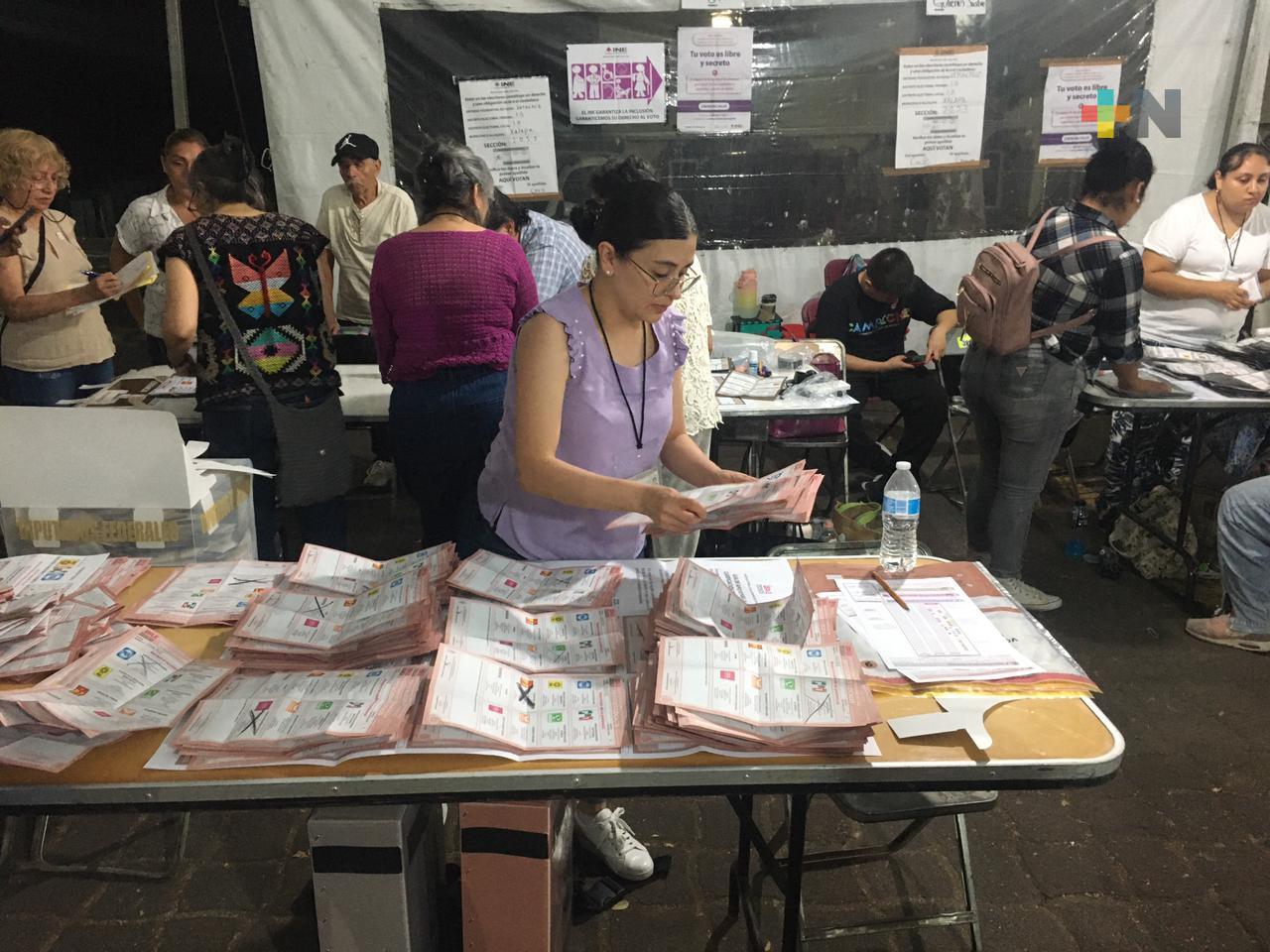 Club Britania de Xalapa continúa el conteo de votos