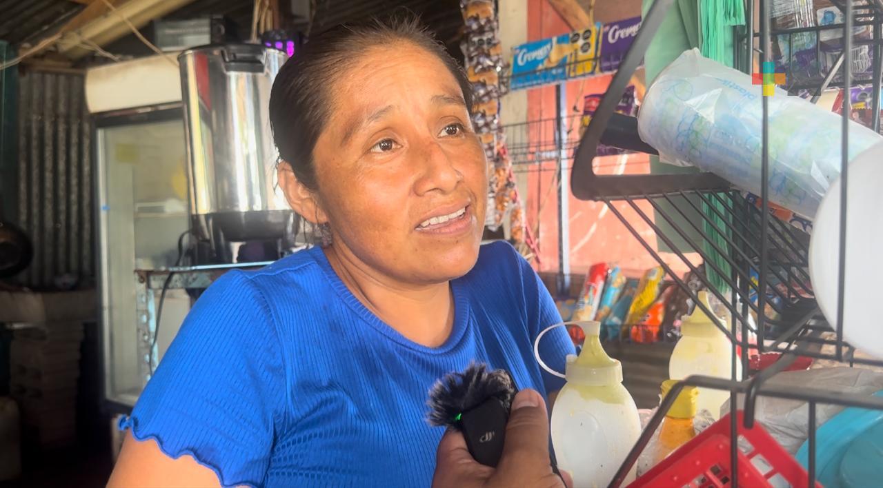 Comerciantes del puente Joroba de Coatza temen ser desalojados; piden apoyo de autoridades