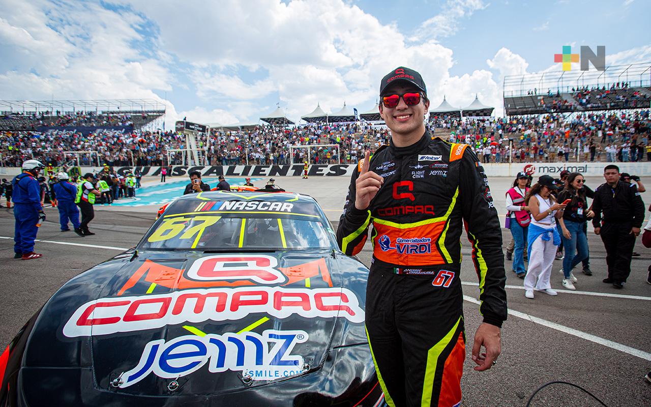 Andrik Dimayuga se afianza en el liderato de NASCAR Challenge