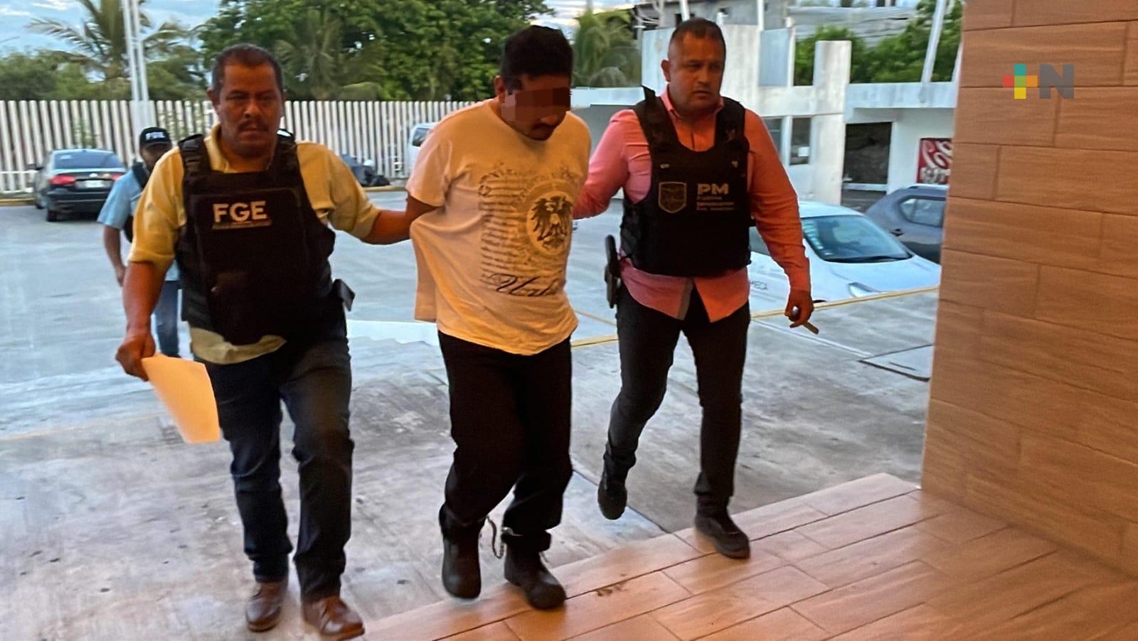 Detienen en Veracruz puerto a presunto feminicida, ocho años después del delito