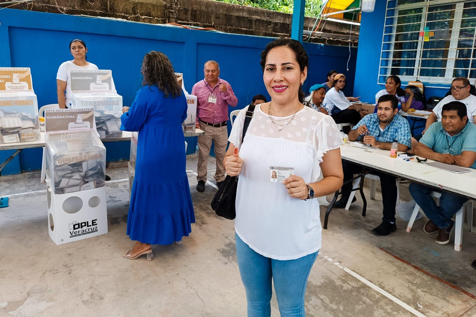 Diputada federal Tania Cruz Santos emite su voto este 2 de junio