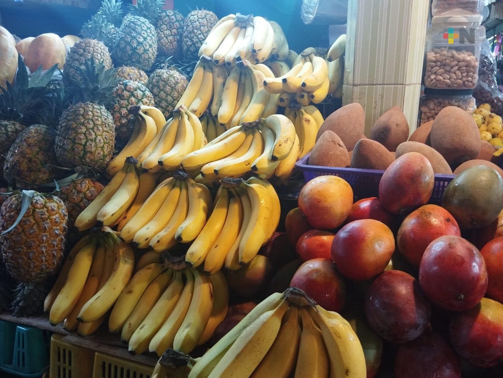 Ahora el encarecimiento de frutas es a causa de las lluvias