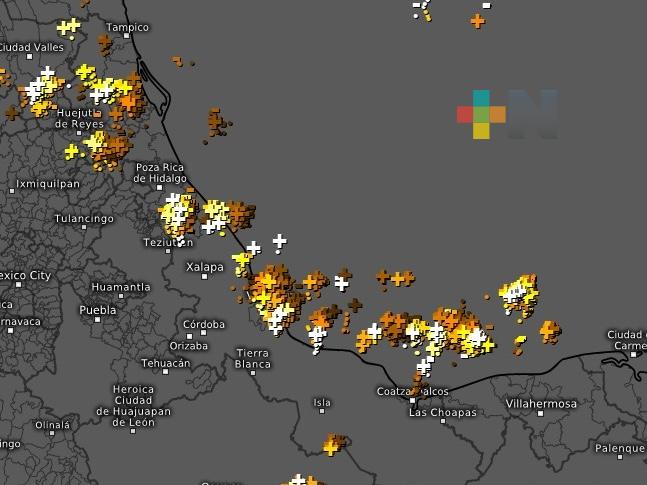 Fuerte presión de humedad en Golfo de México traerá lluvias y tormentas a Veracruz