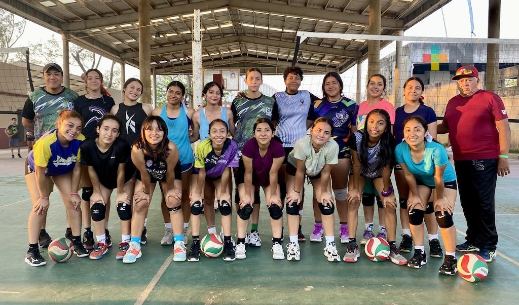 Leonas de Coatzacoalcos brillaron en Festival Estatal de Voleibol