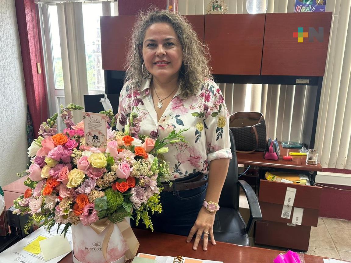 Margarita Santopietro agradece al alcalde de Coatzacoalcos apoyo durante su gestión