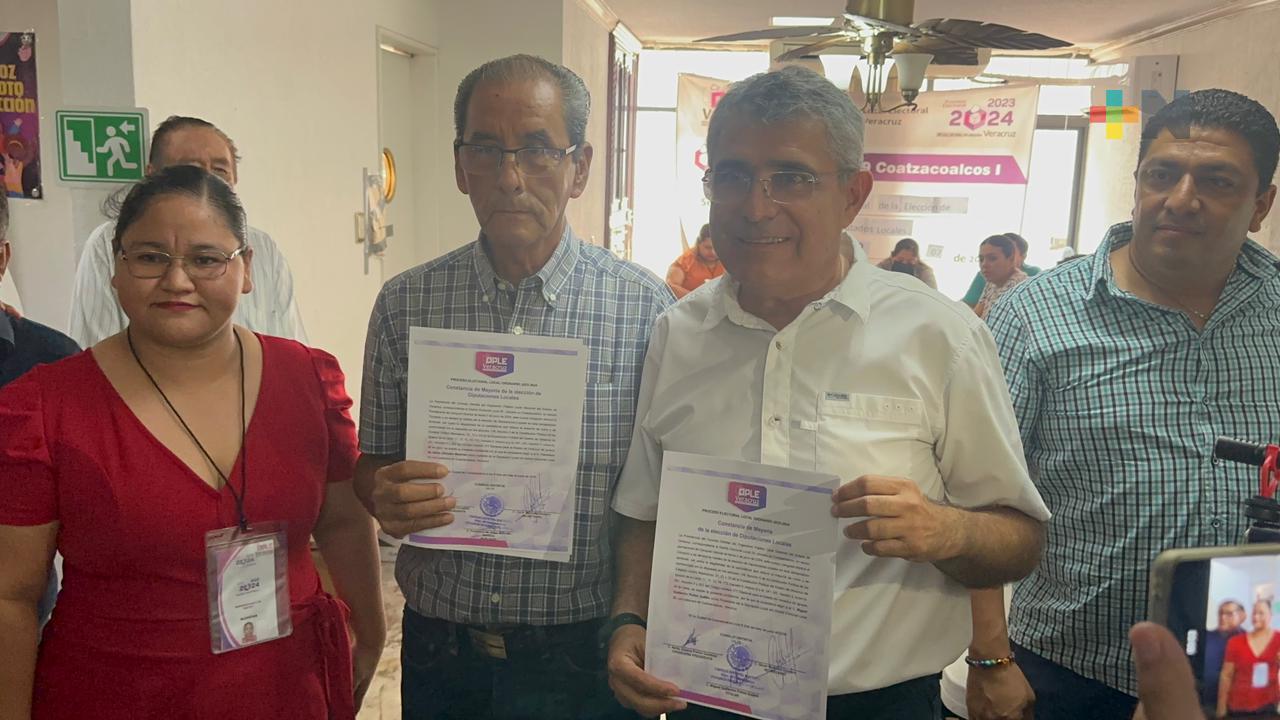 Miguel Pintos Guillén también recibió su constancia de mayoría como legislador electo