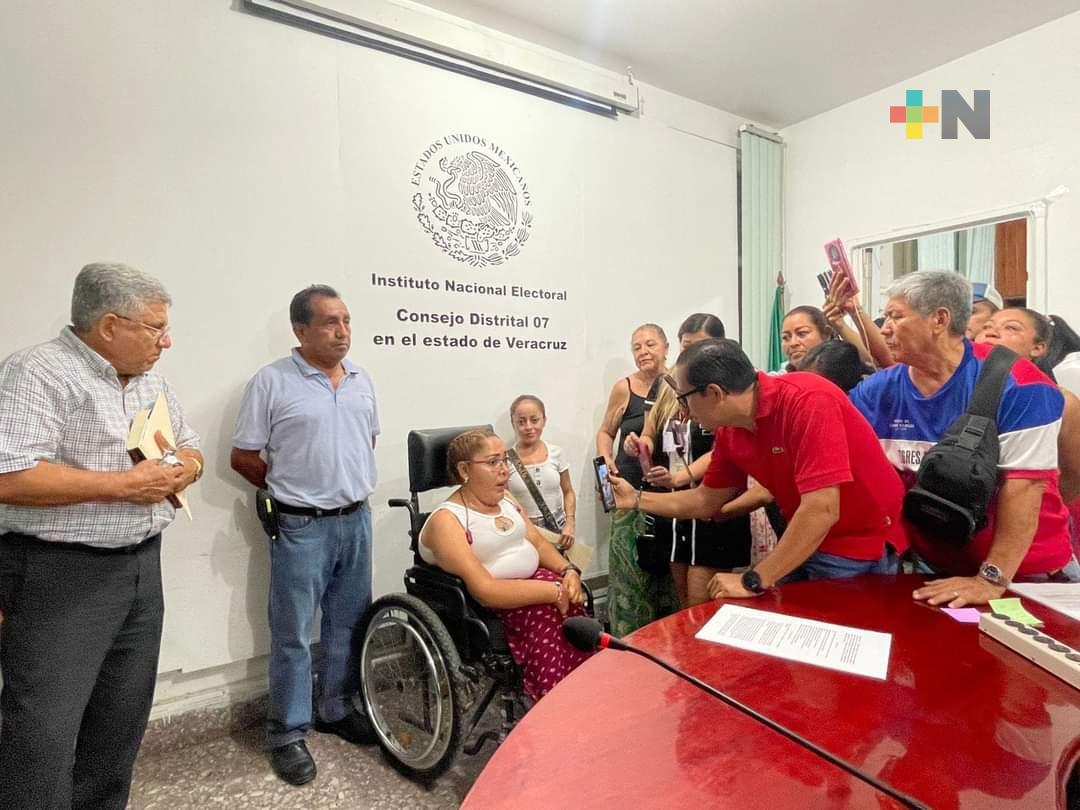 Recibe Mónica Herrera constancia de mayoría en el distrito electoral federal 07