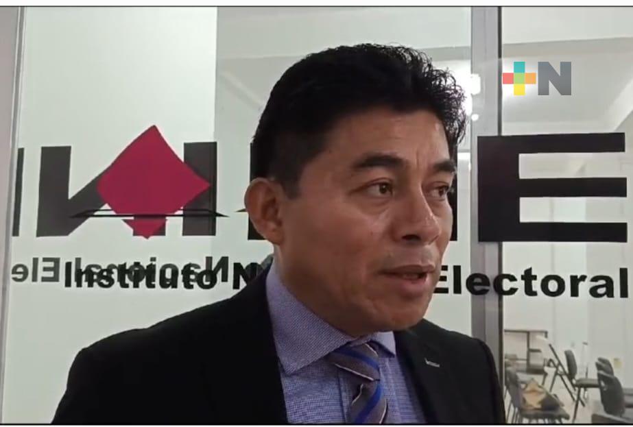 Vocal ejecutivo de INE distrito 16 pide comprensión a votantes por retrasos en instalación de casillas