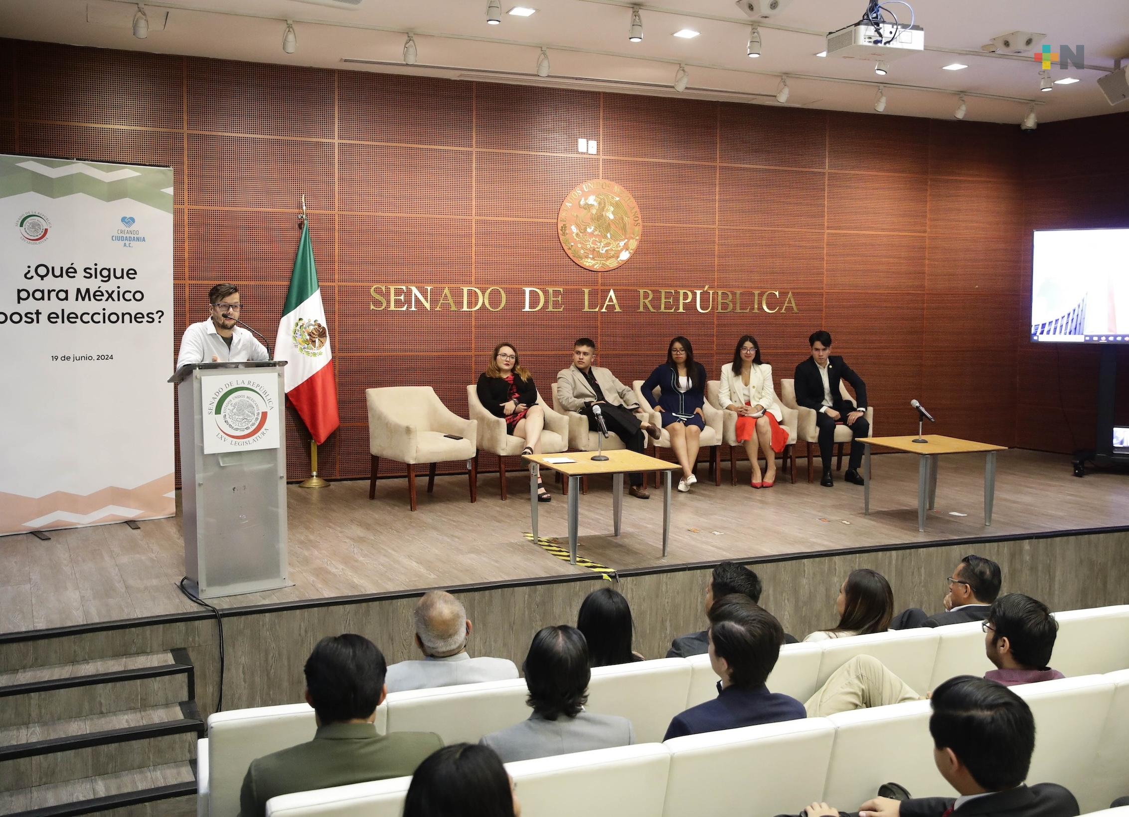 Jóvenes analizan en el Senado retos del nuevo gobierno