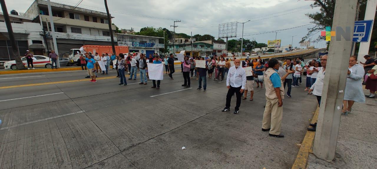 Siguen protestas contra grupo MAS por mal servicio en Veracruz puerto