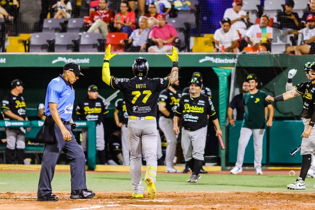 Pericos vence por pizarra de 6-2 a El Águila y toma ventaja en la serie