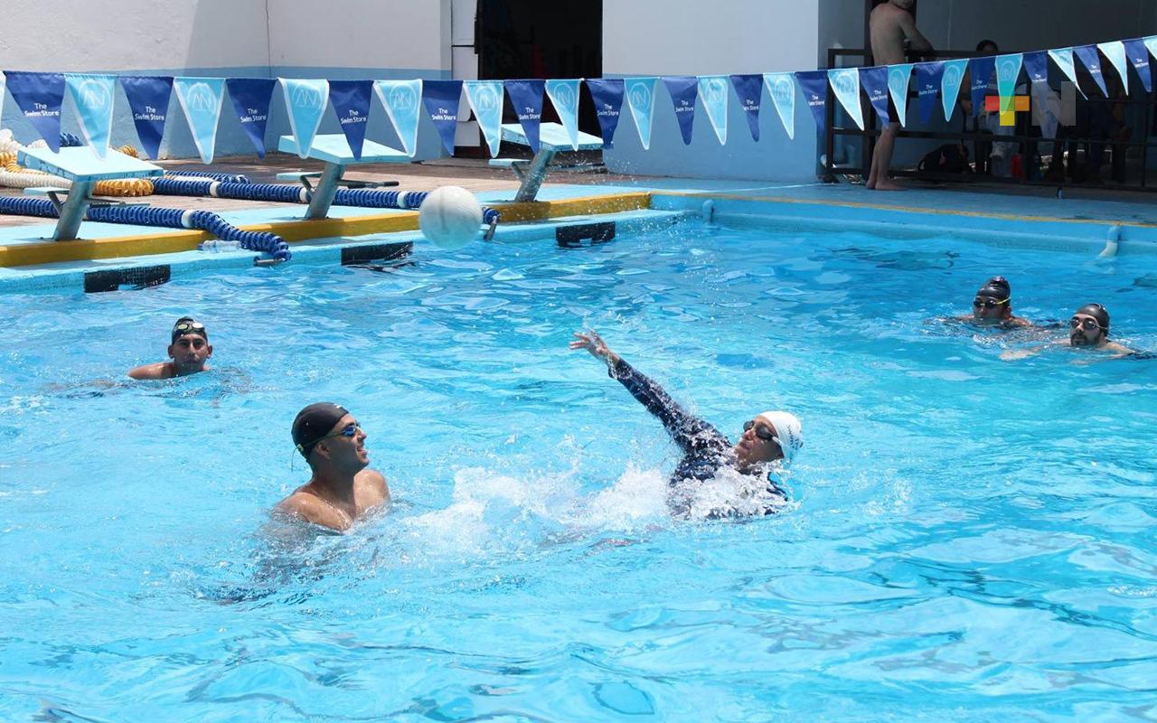 Exitoso torneo de Waterpolo en Acuática Triracing