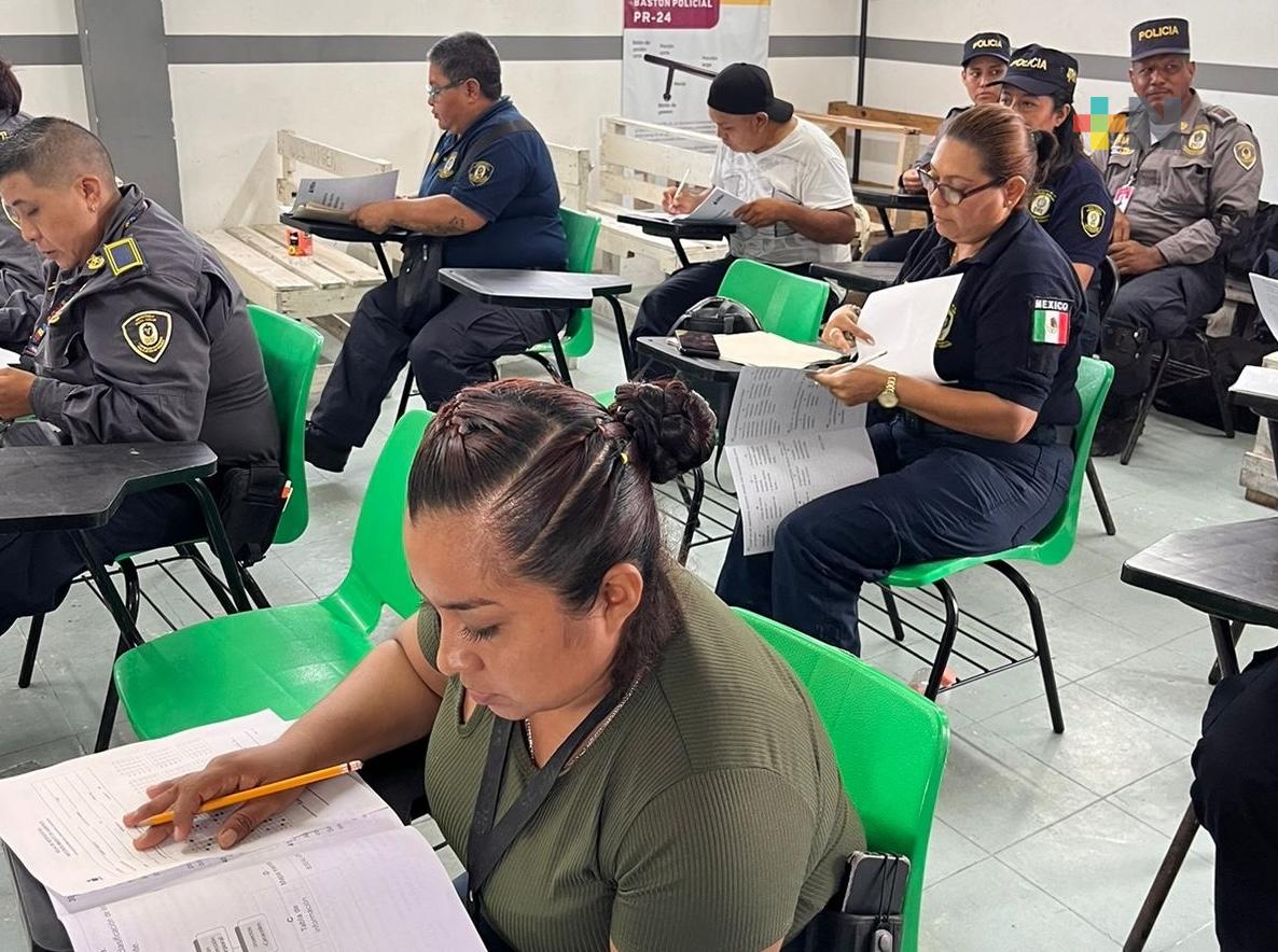 IPAX brinda oportunidades de superación académica al personal a través del IVEA