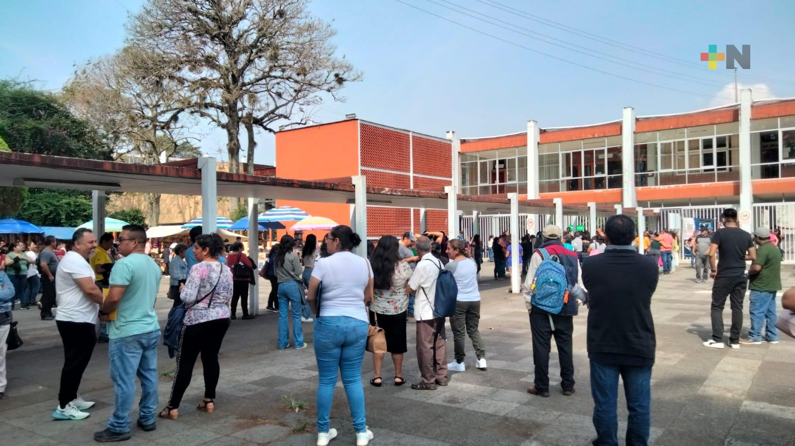 Más de dos mil 500 estudiantes presentan examen para ingresar a la Escuela Normal Veracruzana