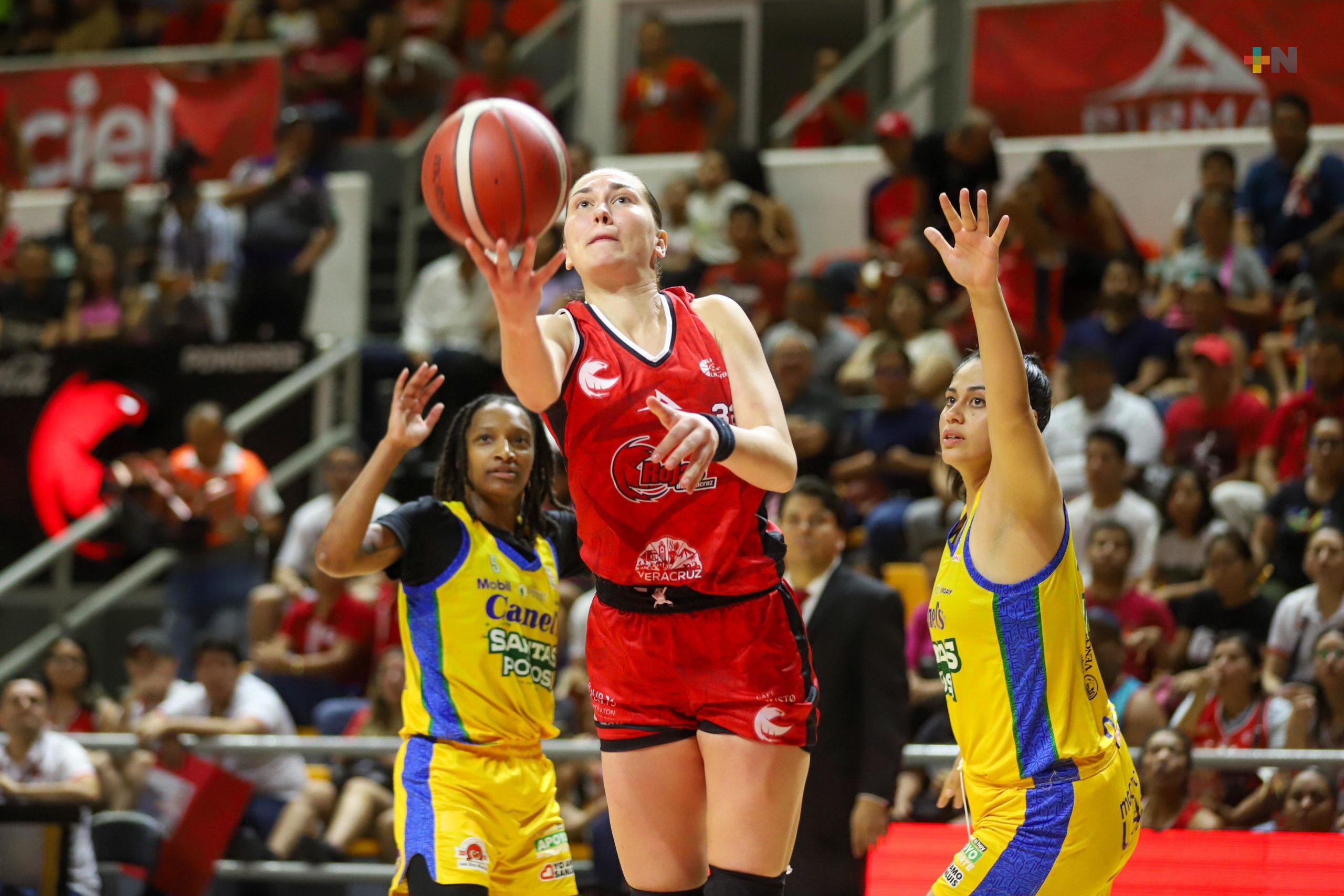 Rojas de Veracruz vencen a Santas del Potosí y dividen la serie en casa