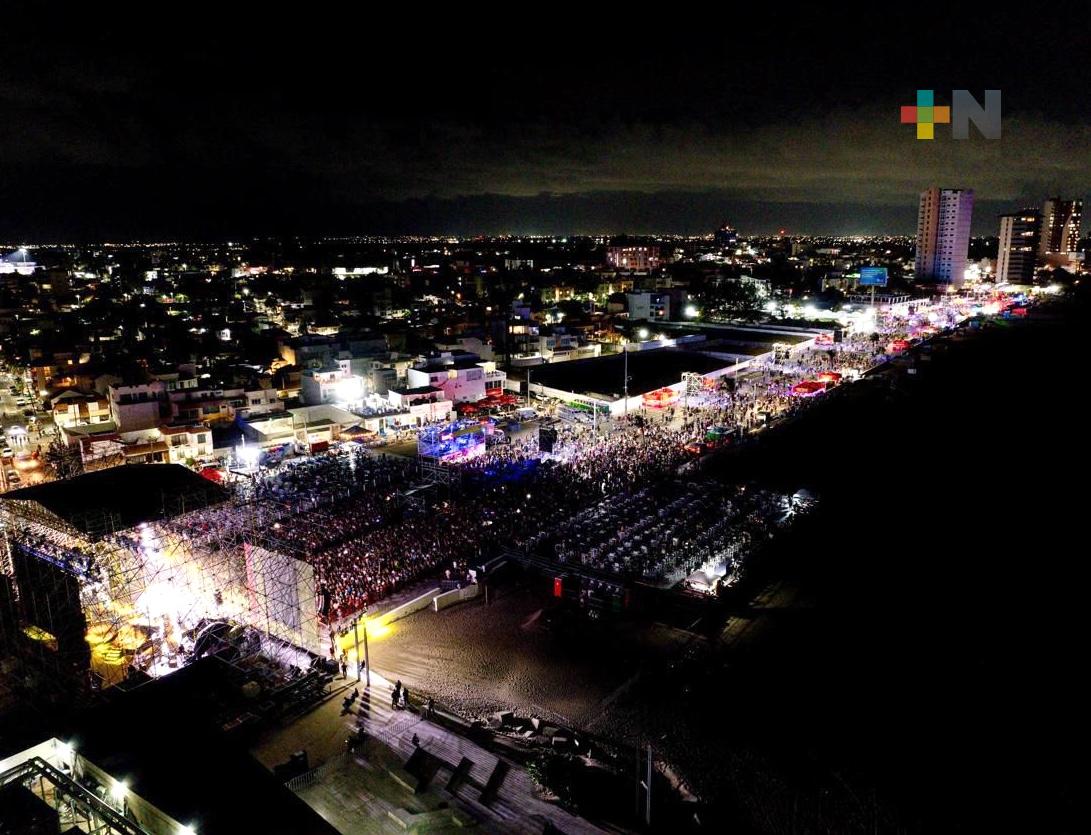 Rocío Nahle felicita a Cuitláhuac García por el gran éxito del SalsaFest 2024