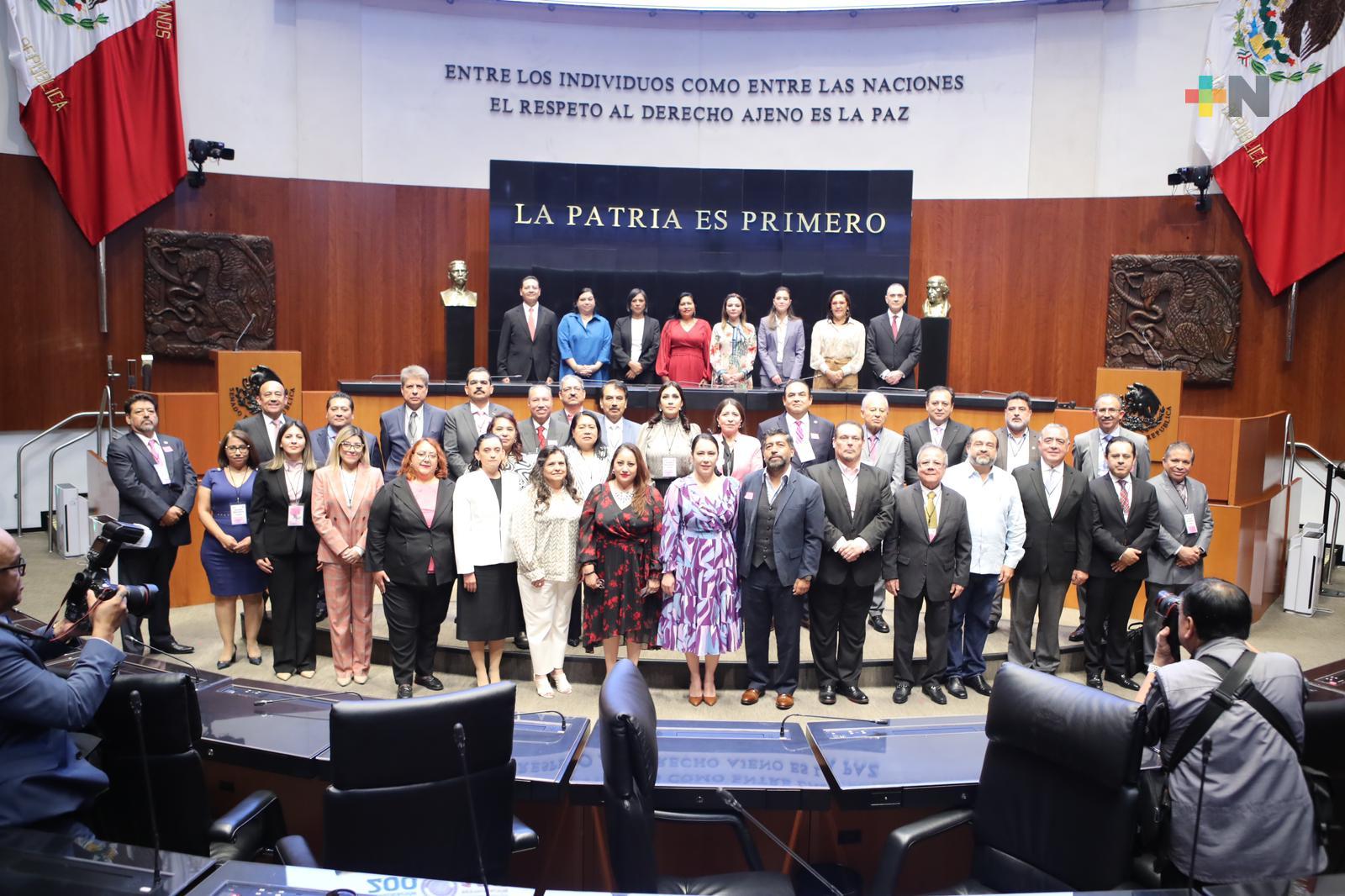 Entrega INE constancias que acreditan a senadores electos para las LXVI y LXVII Legislaturas