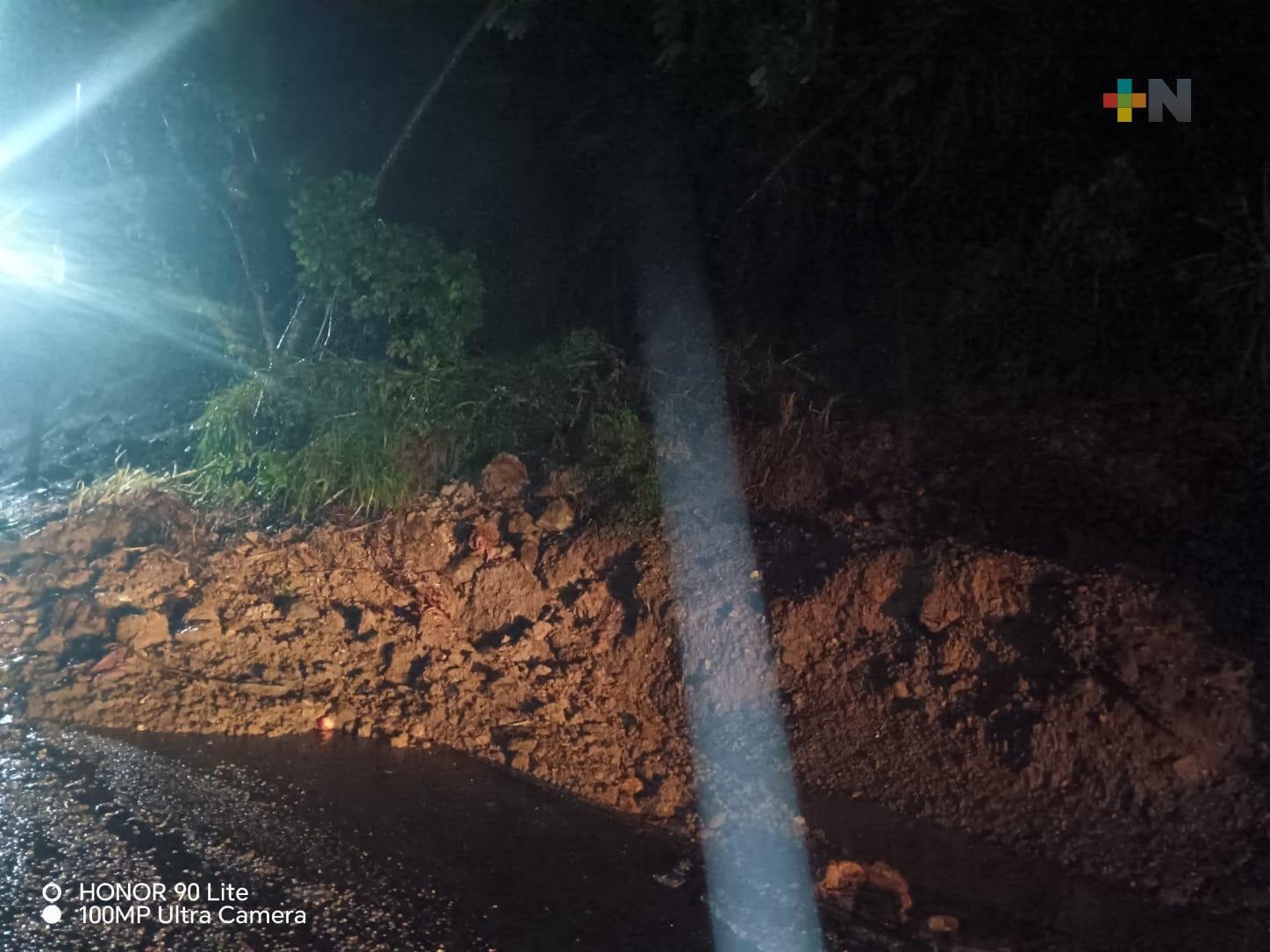 Anuncia PC Estatal cierre momentáneo de la carretera La Luz Palotal-San Rafael Calería