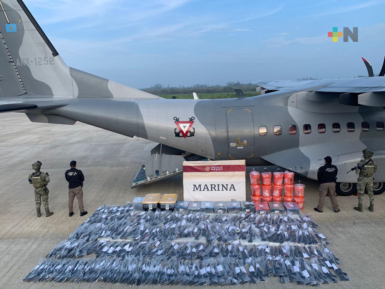 Semar informa sobre aseguramiento de armas de fuego y presunta droga en Boca del Río