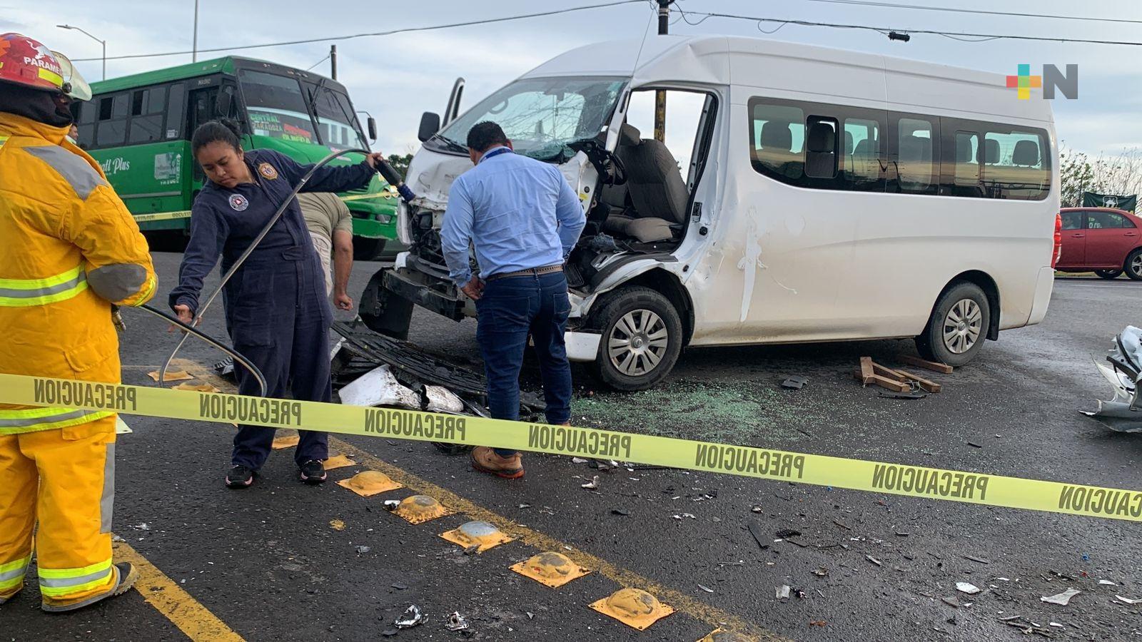 Daños materiales y una persona lesionada saldo de accidente en Coatzacoalcos