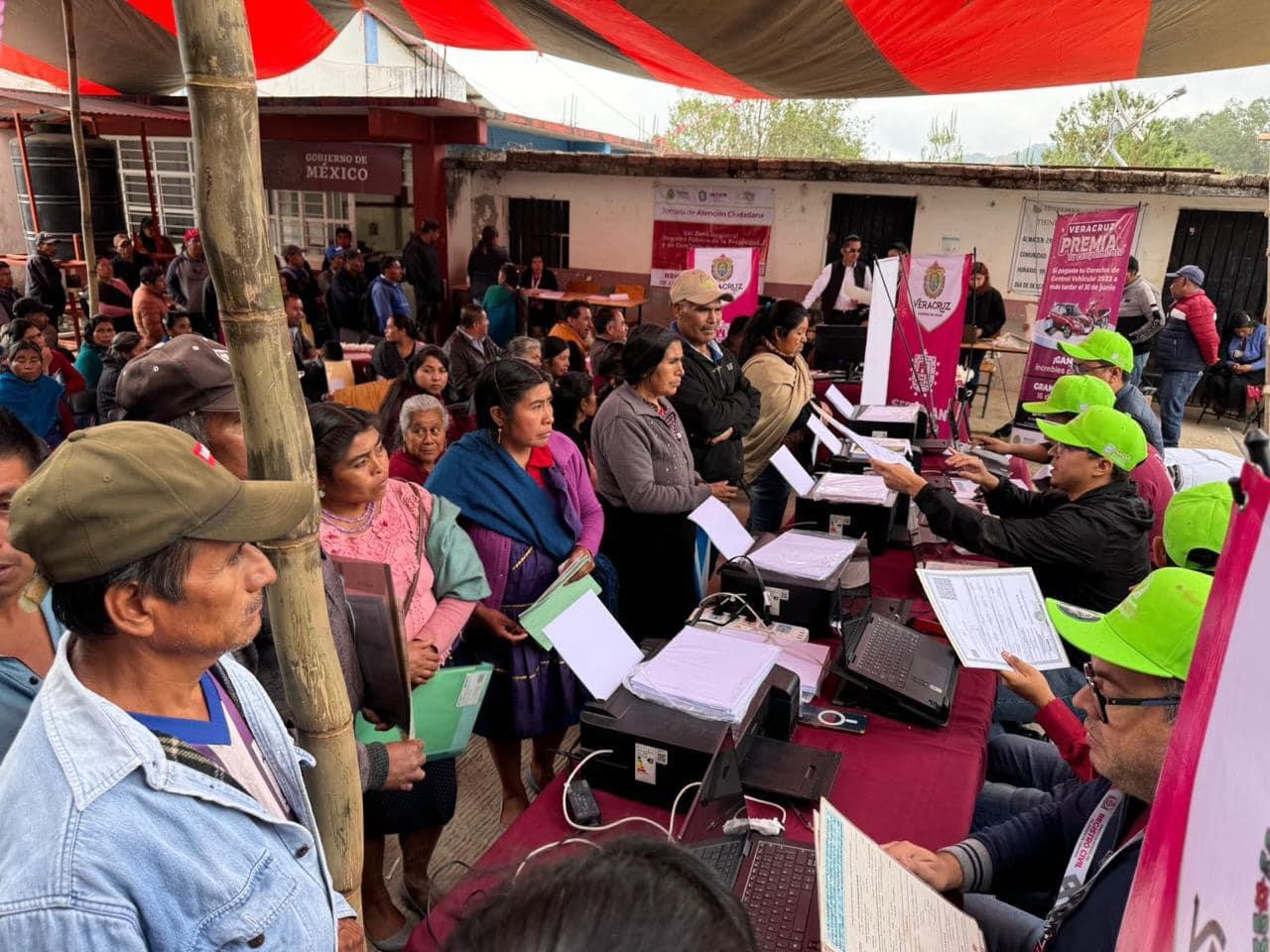 Brigadas Itinerantes del Registro Civil atienden a ciudadanía de Tehuipango