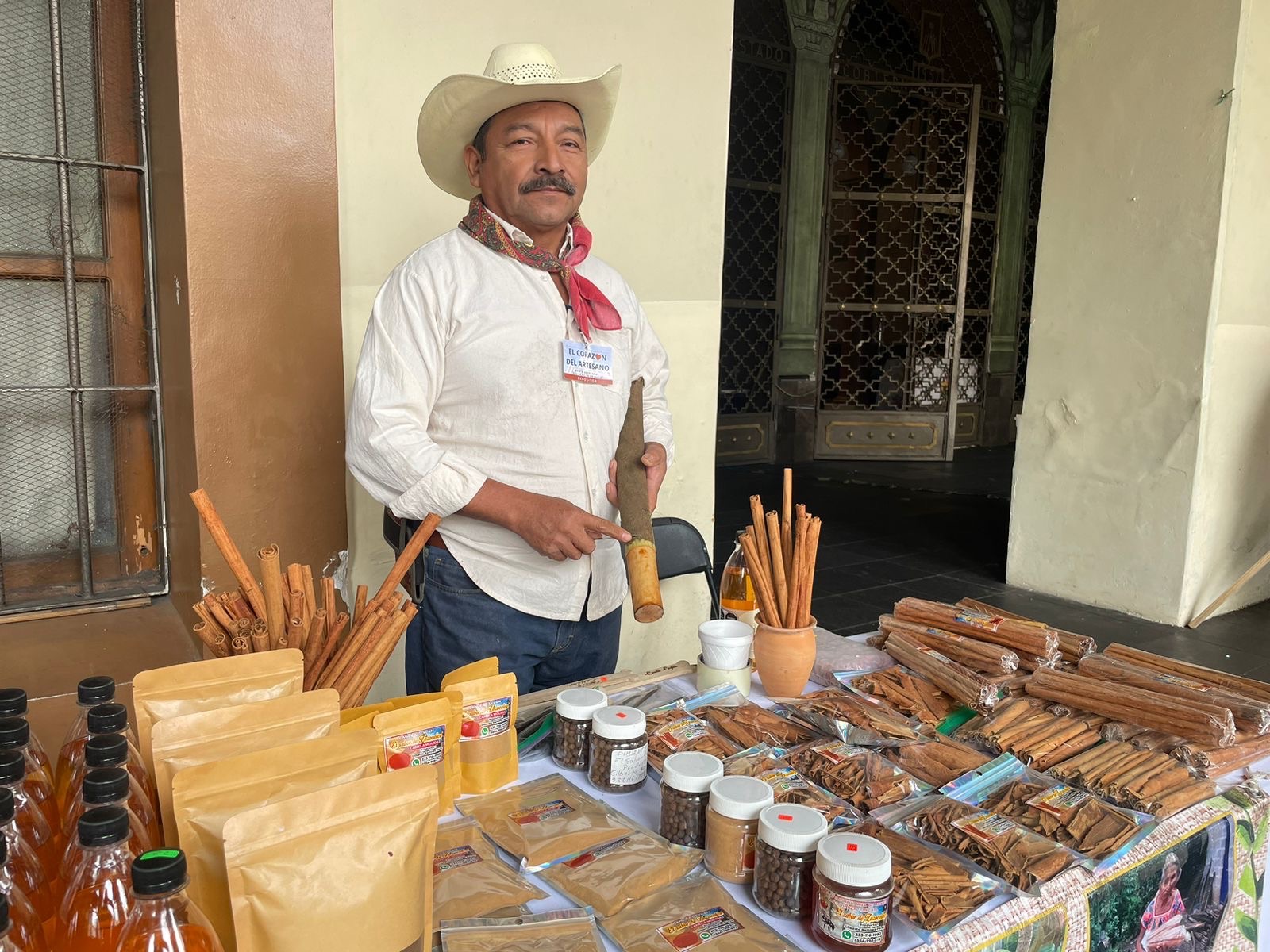 Canela china a la venta, productores veracruzanos en alerta