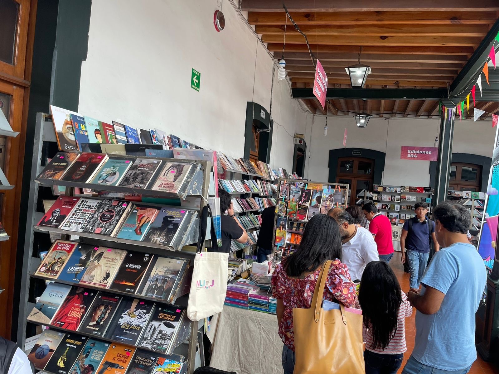 Más de 5 mil personas visitan la Feria Infantil y Juvenil del Libro
