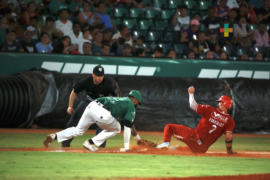 El Águila apalea por 9-1 a Tabasco y gana la serie