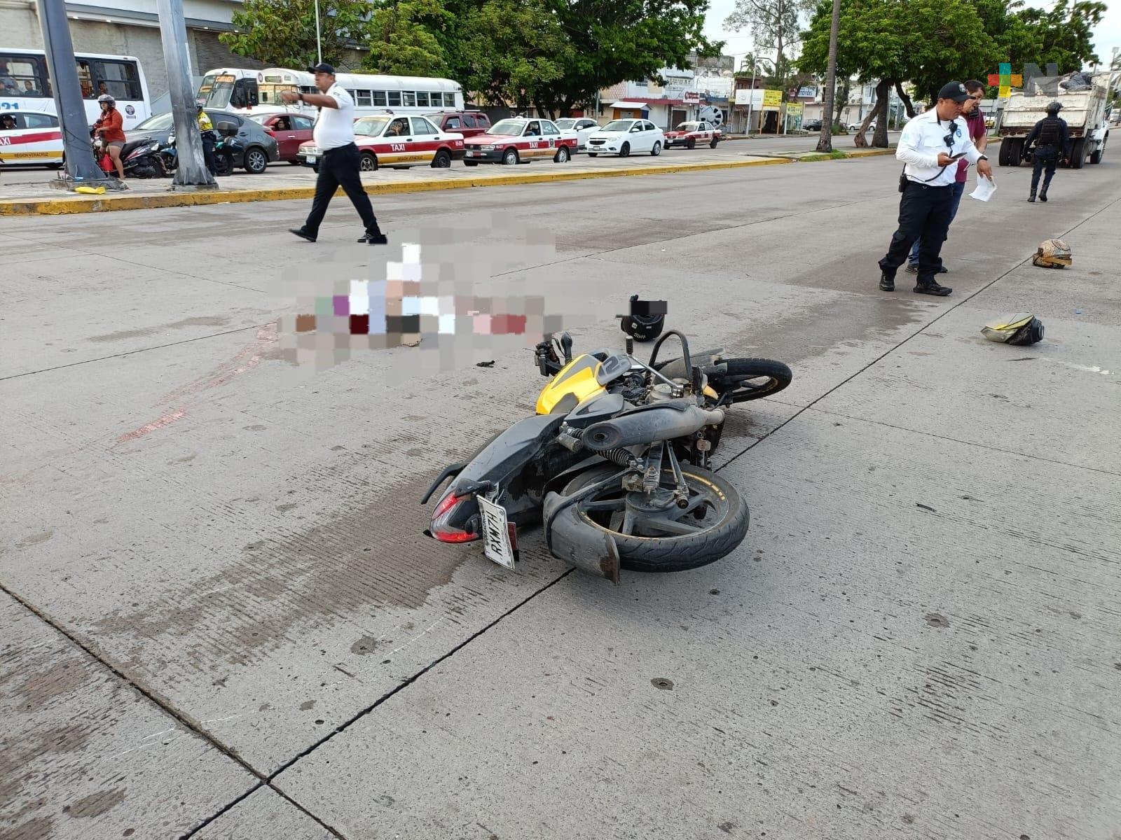 Accidente en municipio de Veracruz deja saldo de persona fallecida y otra lesionada