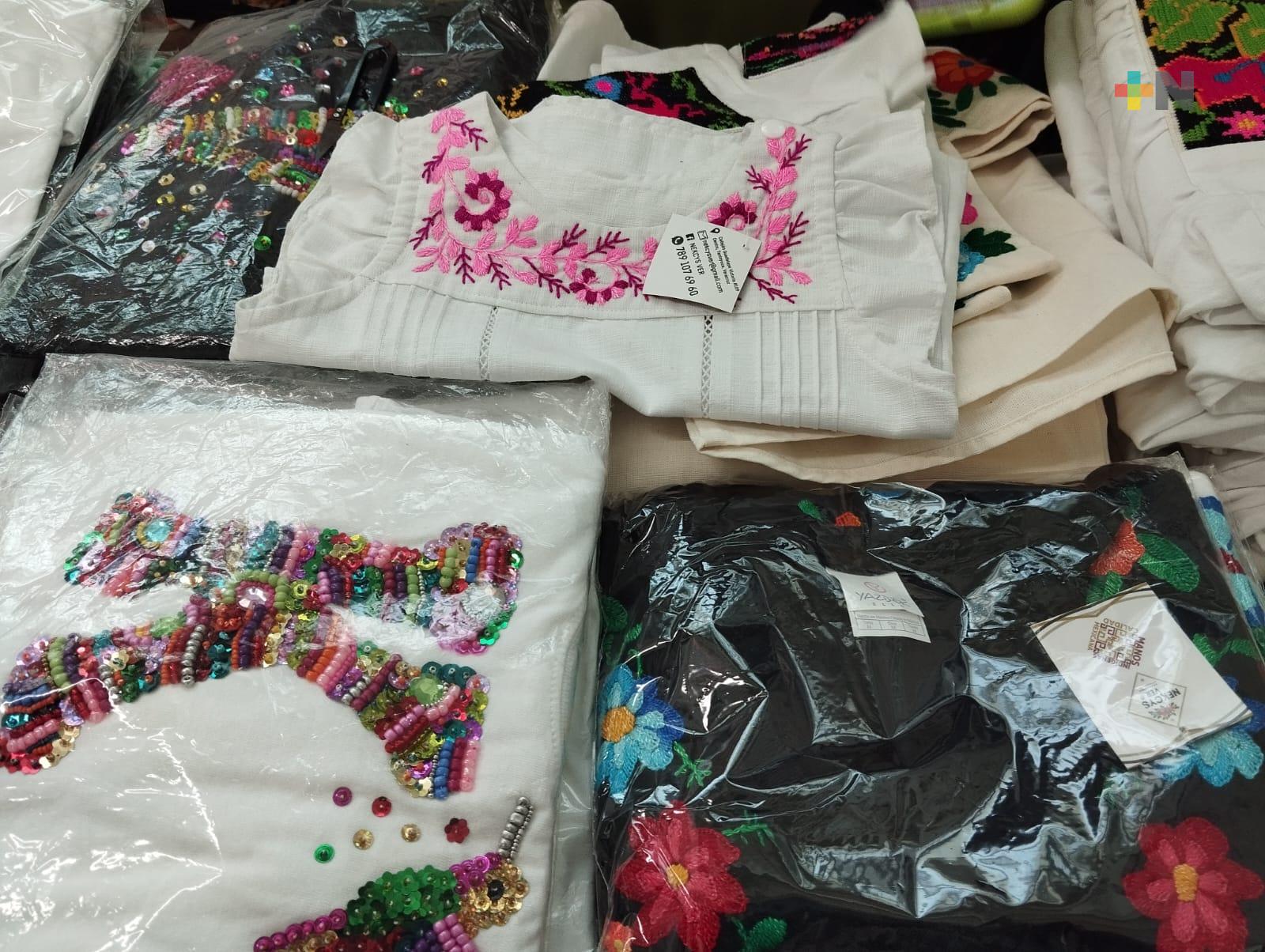 Mujeres de Tantoyuca buscan mostrar los tejidos de la Huasteca