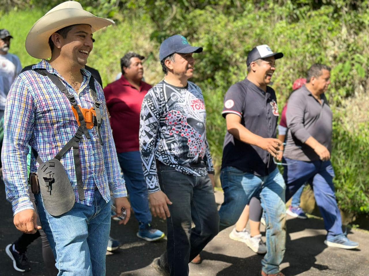 Cuitláhuac García encabeza tequio en parque Natura
